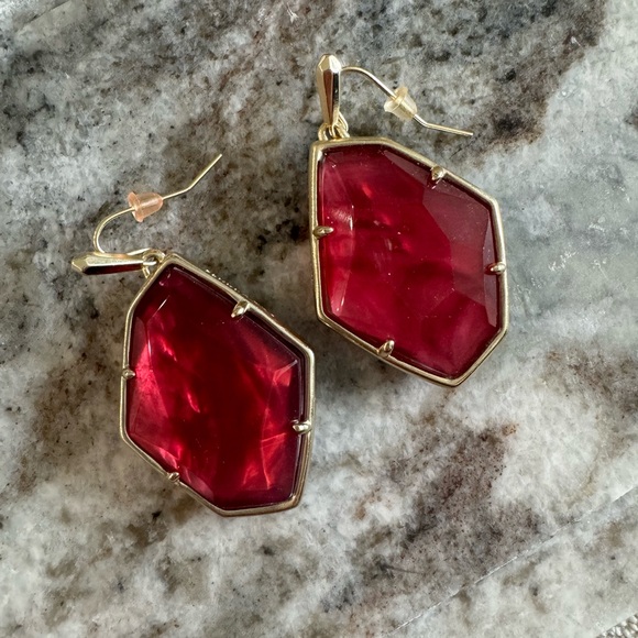 Kendra Scott Dunn Earrings Berry Illusion - Picture 4 of 6
